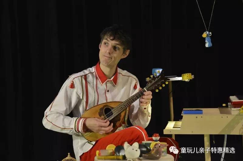 会让孩子在艺术的带领下环游世界新葡京来自法国的玩具涂鸦音乐(图4)